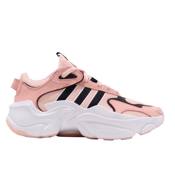 adidas Shoes - NWT Adidas Women’s Magmur Runner Size 7